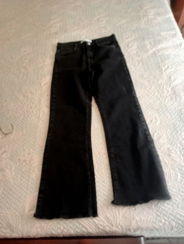 Jeans neri a zampa donna