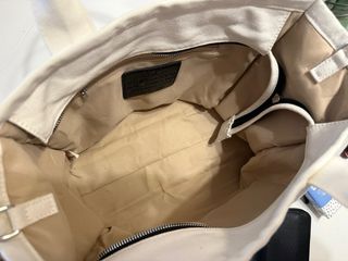 Bolso  shopper blanco.