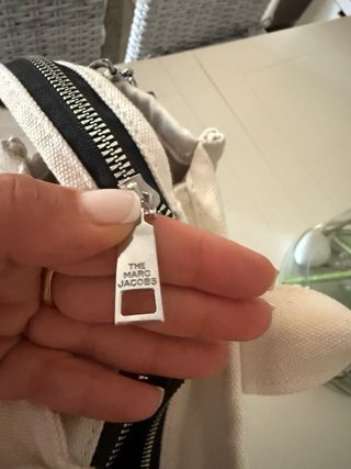 Bolso  shopper blanco.