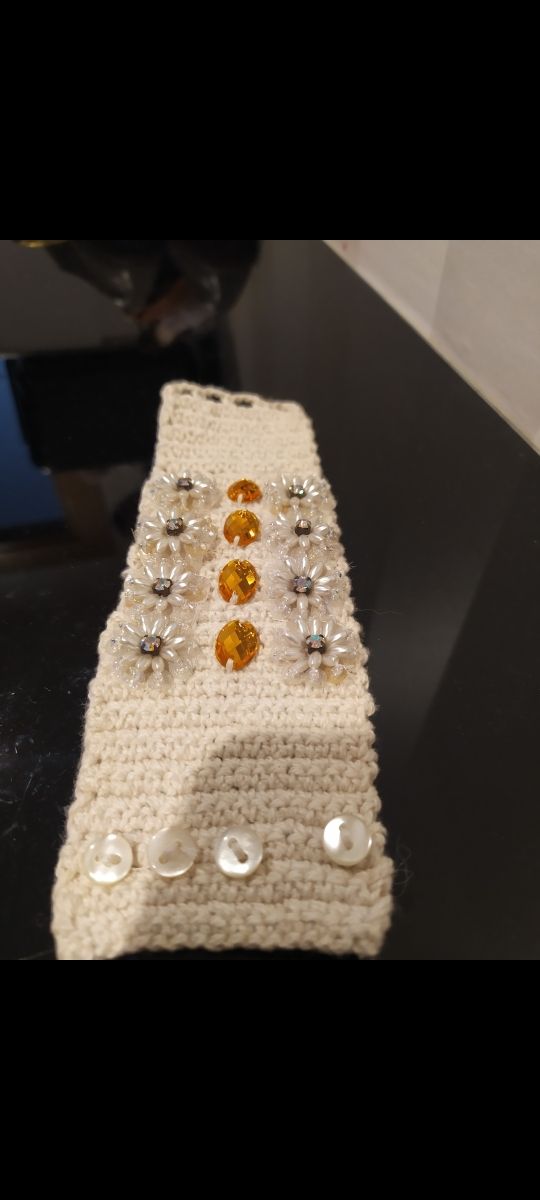 Pulsera crochet beige-blanca