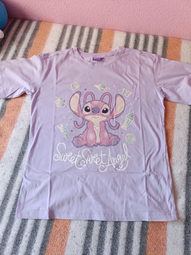 Camiseta Stitch morada