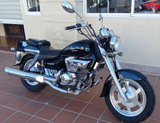HYOSUNG AQUILA 125 SOLO 2500KM Y CON GARANTIA