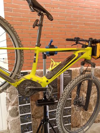 Soporte taller bici-reparacion, uno 25€ 2x42 3x60€