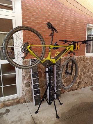 Soporte taller bici-reparacion, uno 25€ 2x42 3x60€