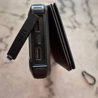 Cargador solar 20000mah 4 paneles y linterna NUEVO