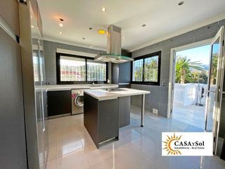 Chalet en alquiler en Pinos de Alhaurín - Periferia en Alhaurín de la Torre