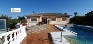 Chalet en alquiler en Pinos de Alhaurín - Periferia en Alhaurín de la Torre
