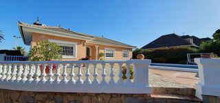 Chalet en alquiler en Pinos de Alhaurín - Periferia en Alhaurín de la Torre