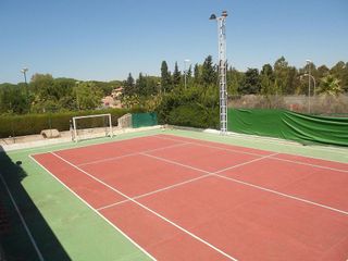 Chalet en alquiler en Pinos de Alhaurín - Periferia en Alhaurín de la Torre