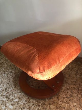 Sillón reclinable naranja + puf