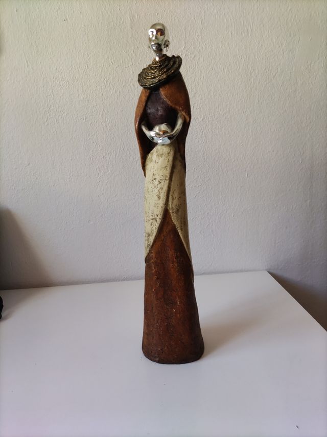 Figura africana decorativa