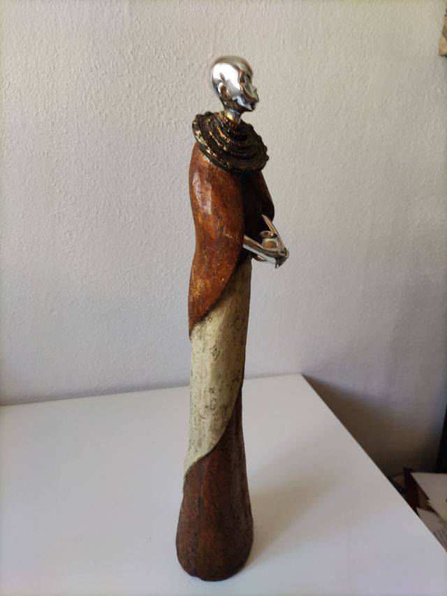 Figura africana decorativa