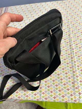 Bolso bandolera negro, elegante en cordura
