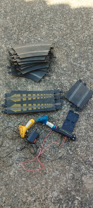 Scalextric: Pista, mandos y transformador