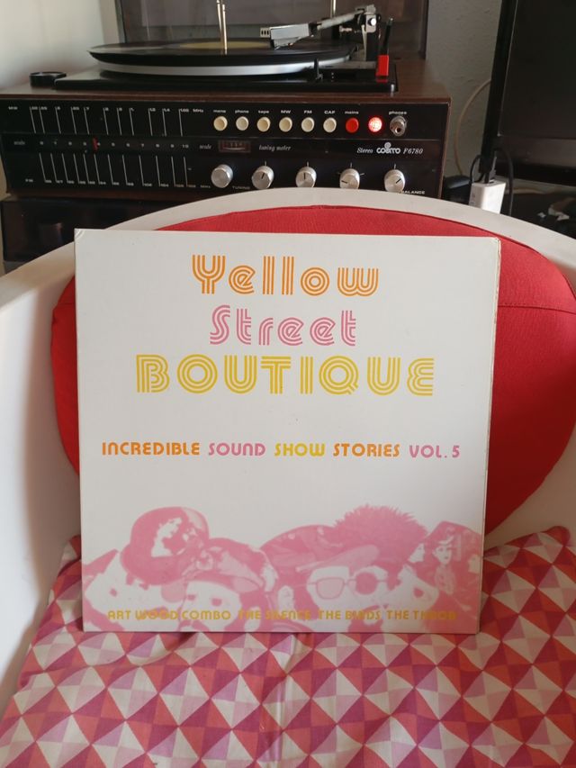 Vinilo Yellow Street Boutique