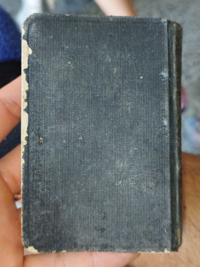 Antiguo libro de oraciones católicas (18ª edición)