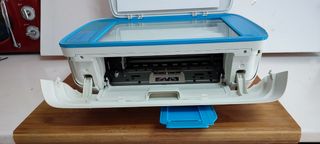 Impresora HP DeskJet 3520 - Azul y Blanca