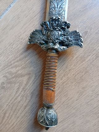 Espada  antigua bajada de precio 70