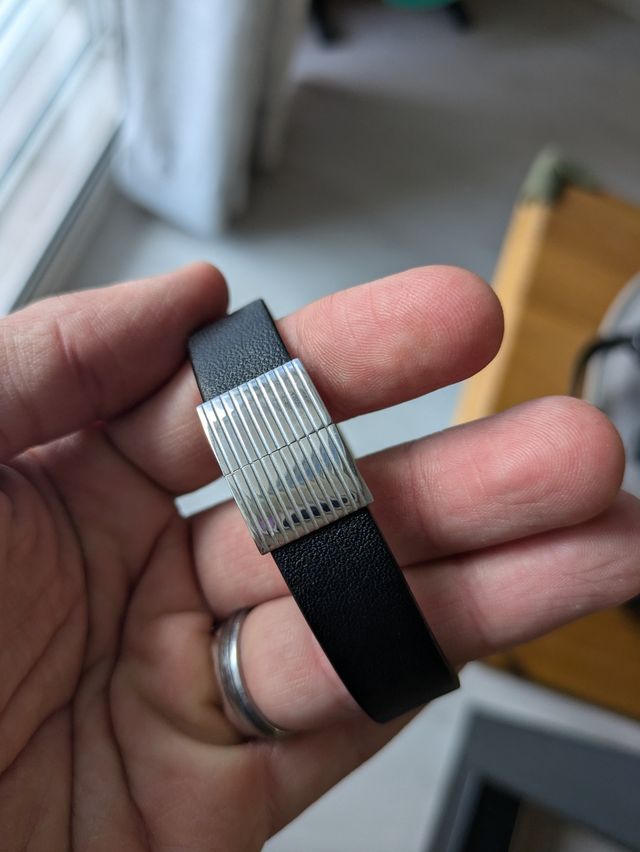 Pulsera Emporio Armani - Negra y Plata