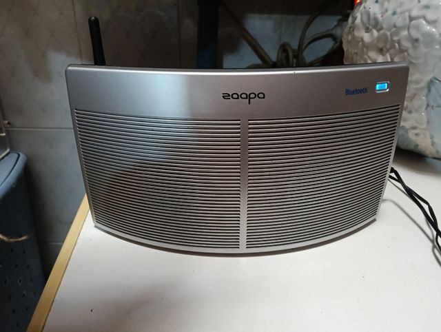 Altavoz Bluetooth Zaapa plateado 20€