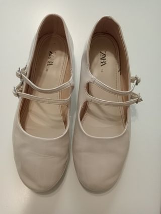 Bailarinas Zara charol beige 36
