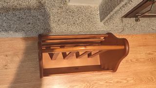 Revistero madera marrón