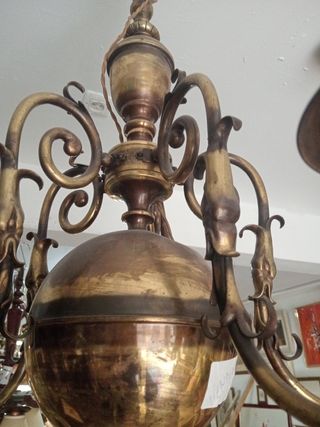 Lampara antigua dorada de metal