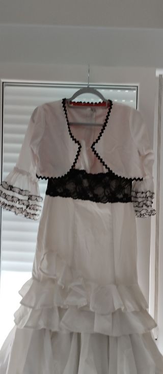 Traje gitana blanco lunares