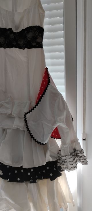 Traje gitana blanco lunares