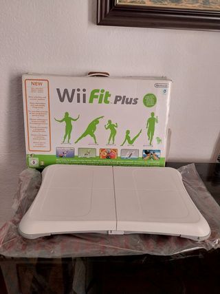 Wii Fit Plus - Nintendo