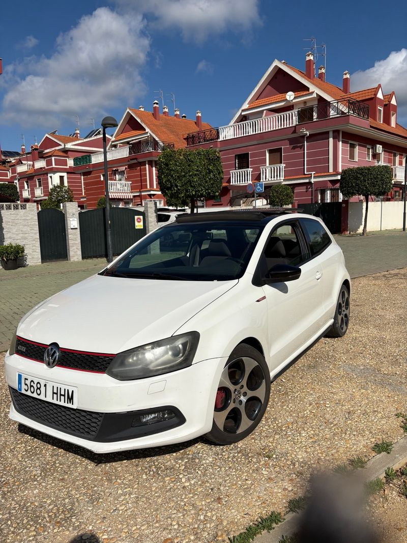 Volkswagen Polo 2013 - foto 1