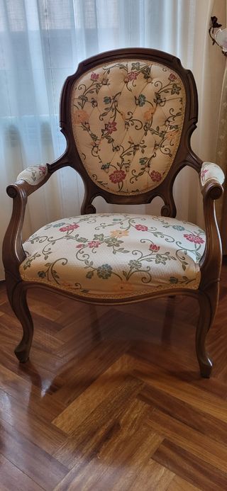 Sofá 3 plazas Luis XV más dos butacas