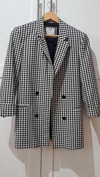 Chaqueta americana Bershka cuadros blanco-negro 