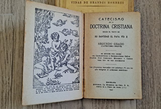 Lote 2 libros antiguos, tema religioso.