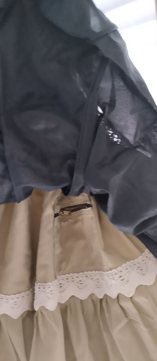 Traje gitana beige y negro