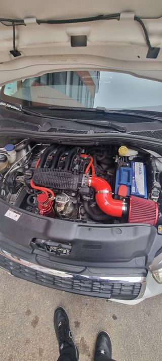 Peugeot 208 2013