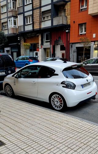 Peugeot 208 2013