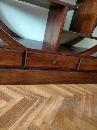 Estantería redonda teka maciza