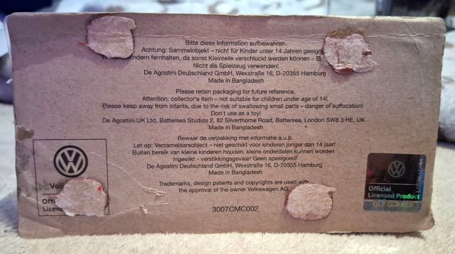 Volkswagen Golf GTI 1978 a escala 1.43 