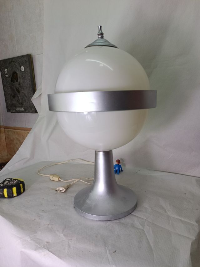 Lampada vintage degli anni '60