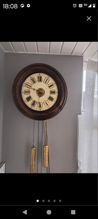 Reloj antiguo de pared - madera