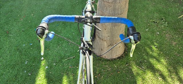 Bicicleta BH carretera junior 8-12años