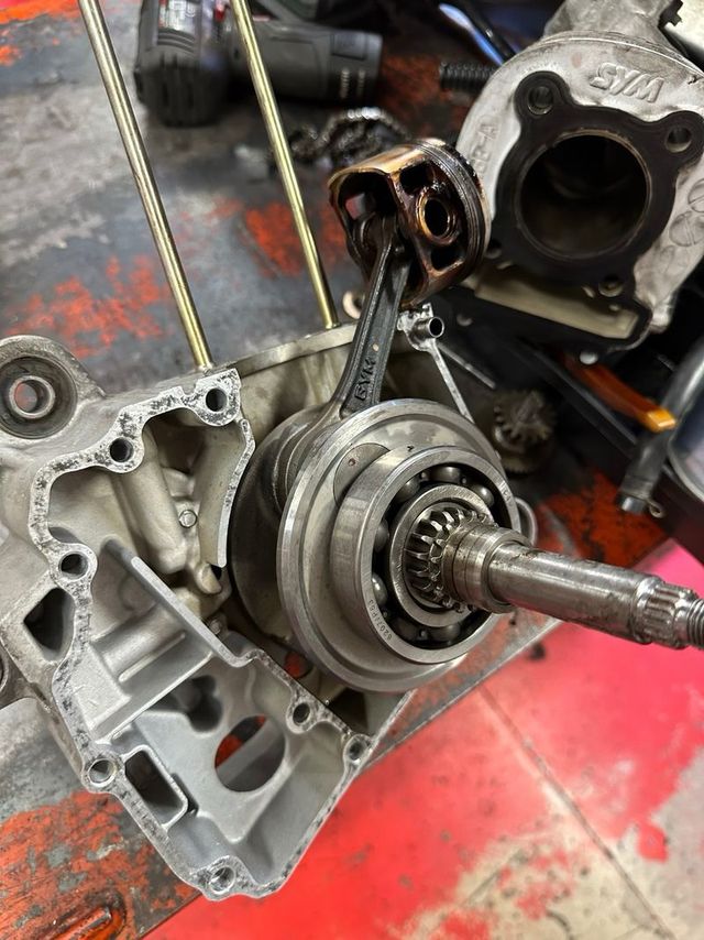 OFERTA EMPLEO MECANICO MOTOS CON DOCUMENTACION!!