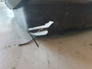 Portaequipajes baul de techo dañado