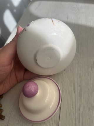 Botecito de cerámica pintado a mano