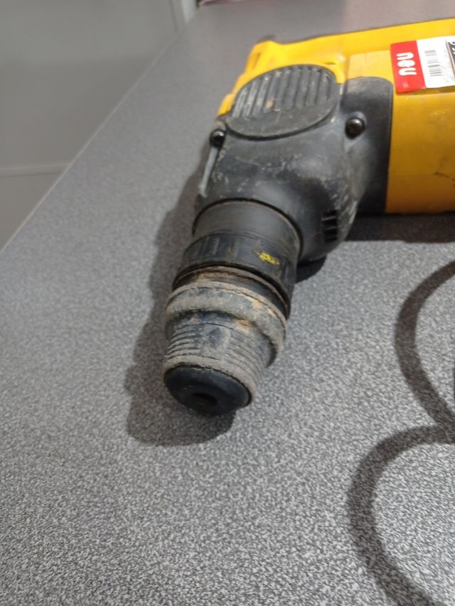 Martillo demoledor Dewalt D25330