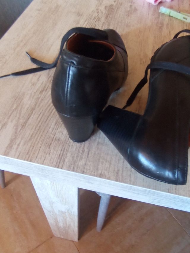 Zapatos tacón negros