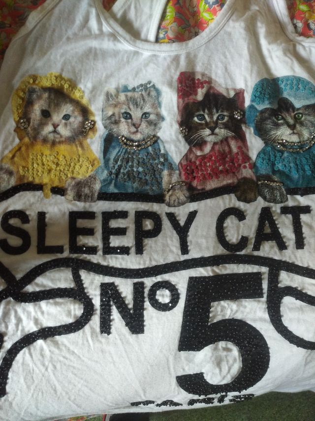 Canottiera con i gatti