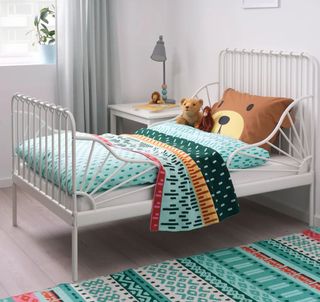 Cama infantil blanca extensible