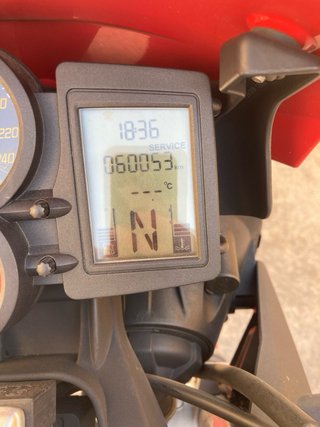 BMW F800R roja - Moto